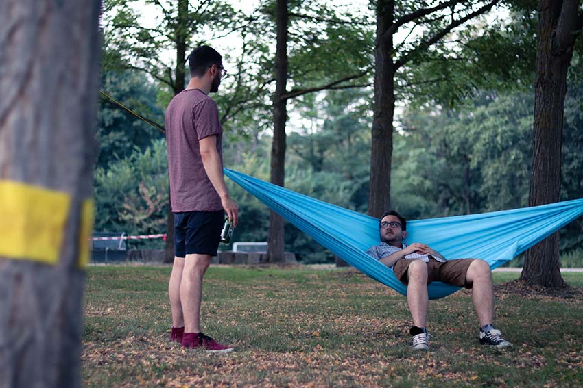 poza hamac haam albastru deschis